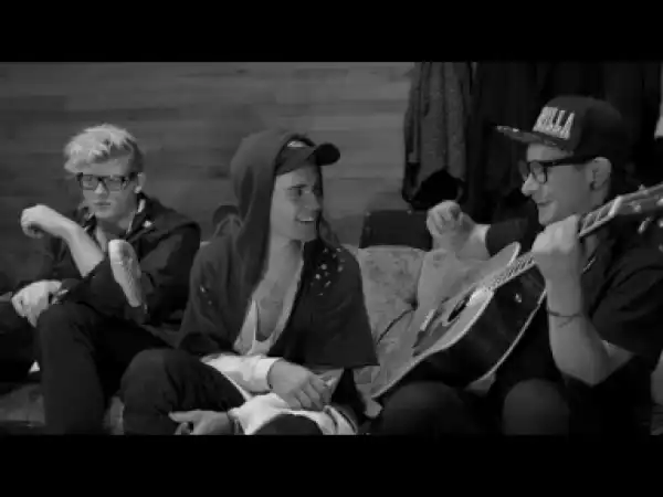 Video: Justin Bieber - Sorry (feat. Skrillex) (Acoustic)